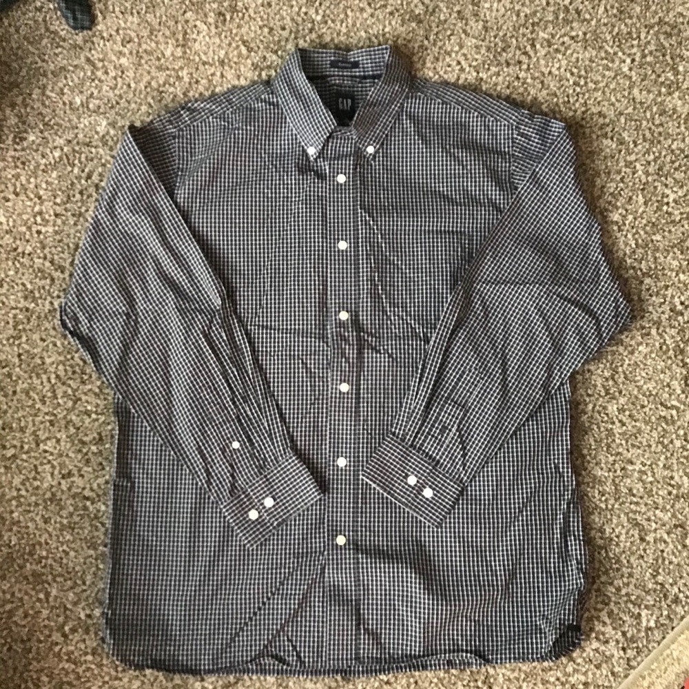 Gap Classic Plaid Button Down with Pocket (L)